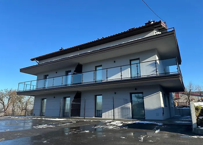 Apartamenty N, Trabki
