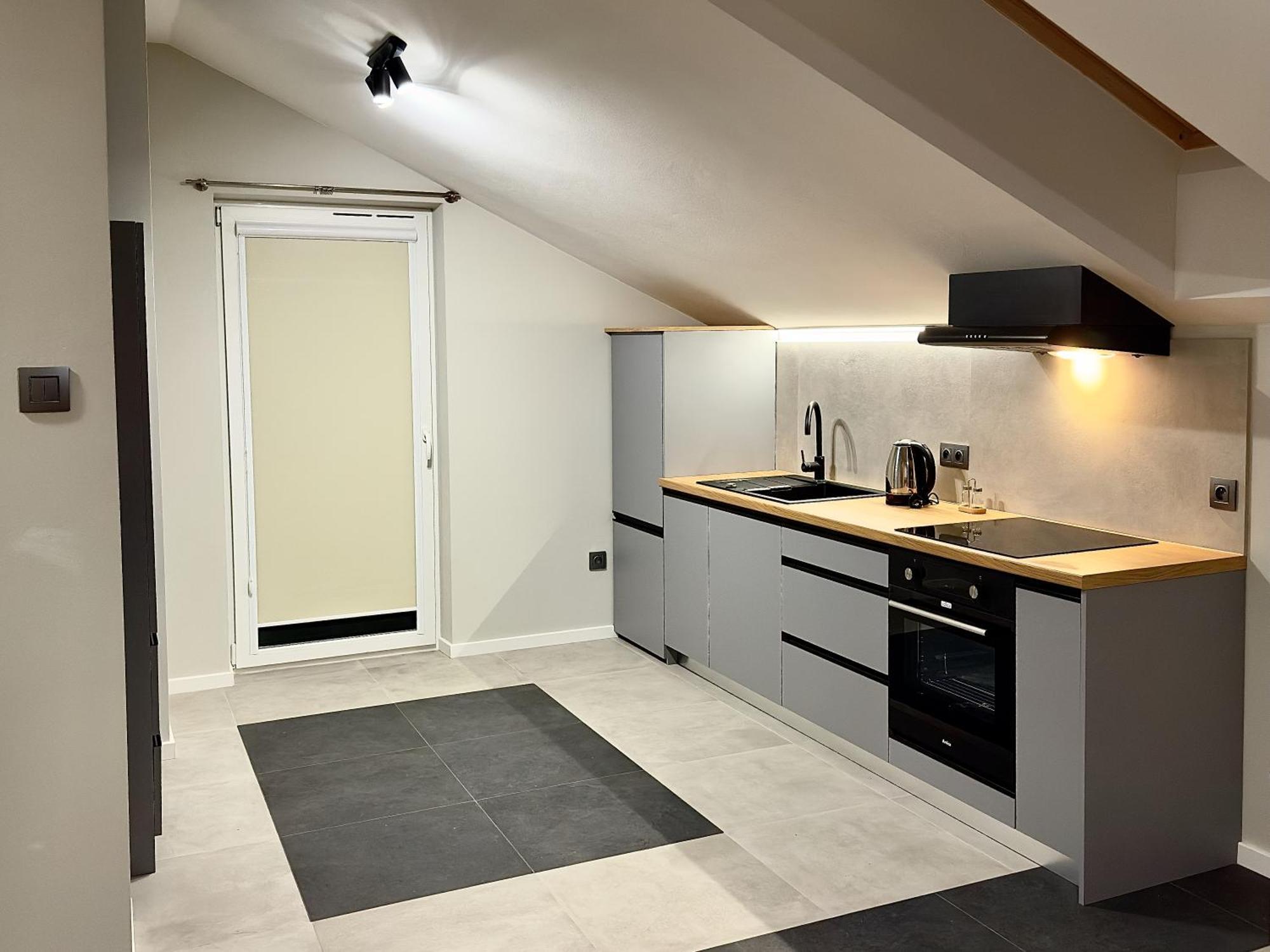 Apartment N, Trabki Wieliczka