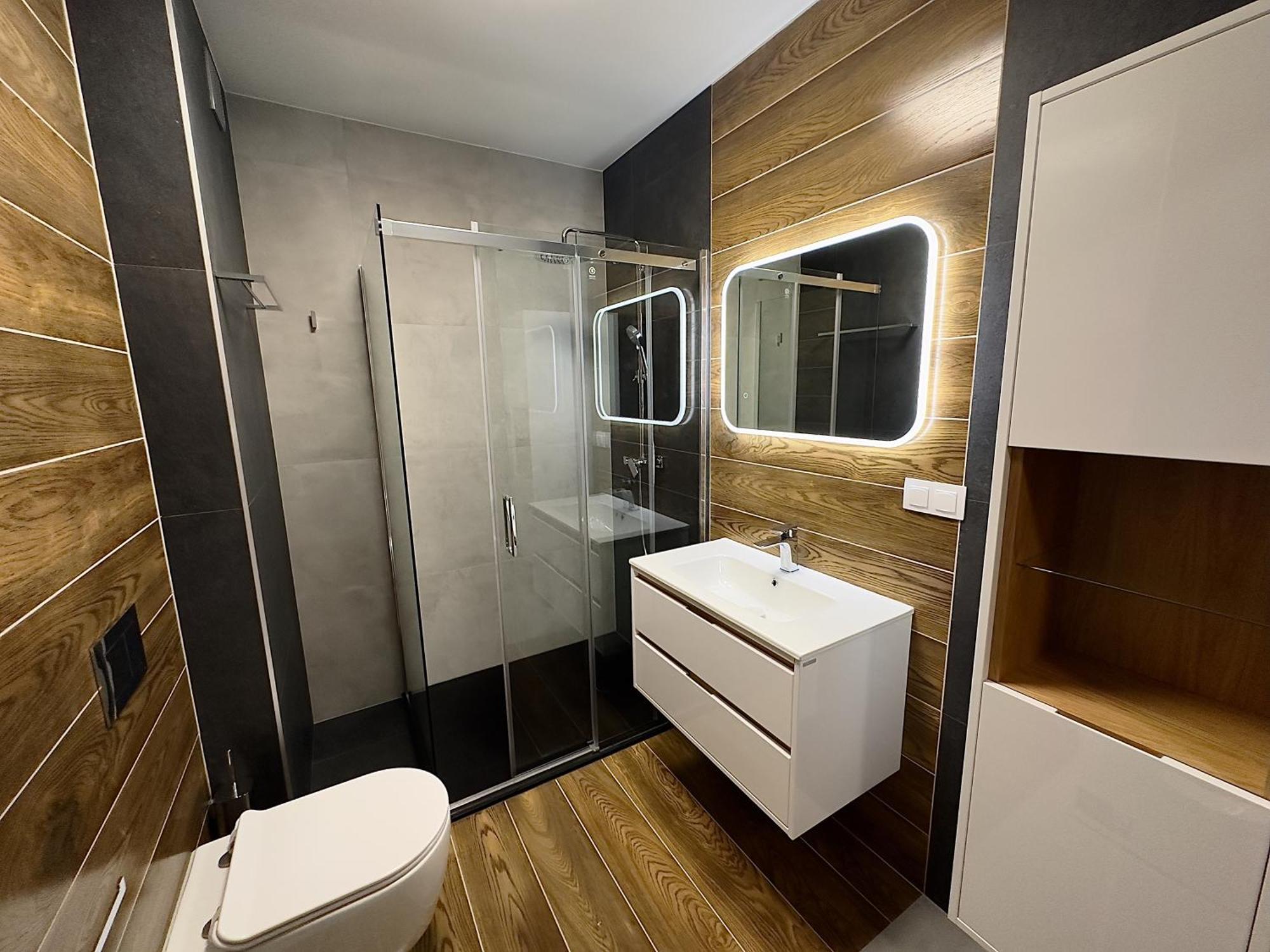Apartment N, Trabki Wieliczka